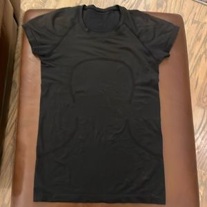 Lululemon Swiftly tech short sleeve size 6